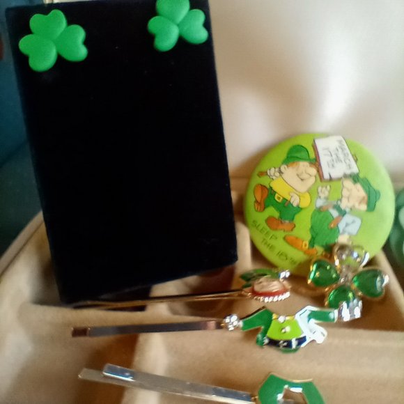 St. Patrick's Day EUC 8 Item Jewelry Collection Earrings Pin Bracelet-Item #329 - Picture 4 of 4
